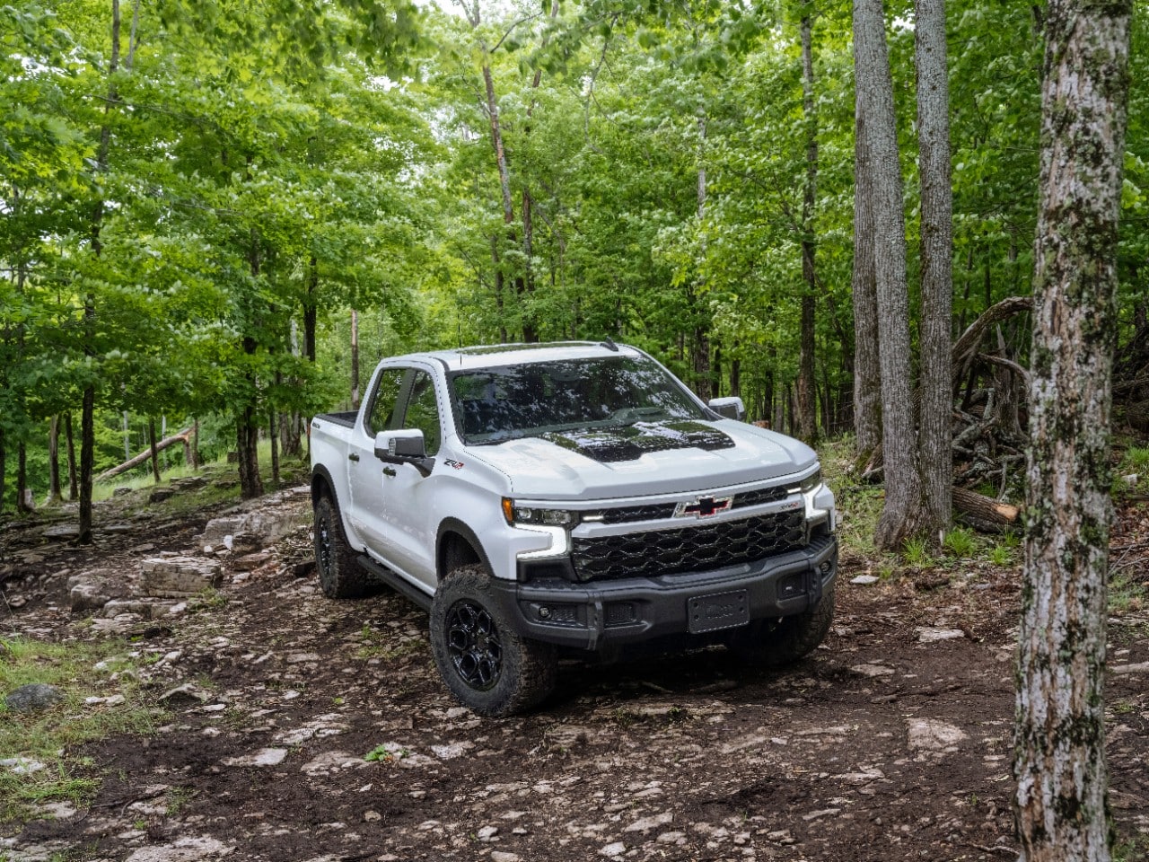 Lista para Recorrer Chevrolet Presenta la Silverado ZR2 Bison